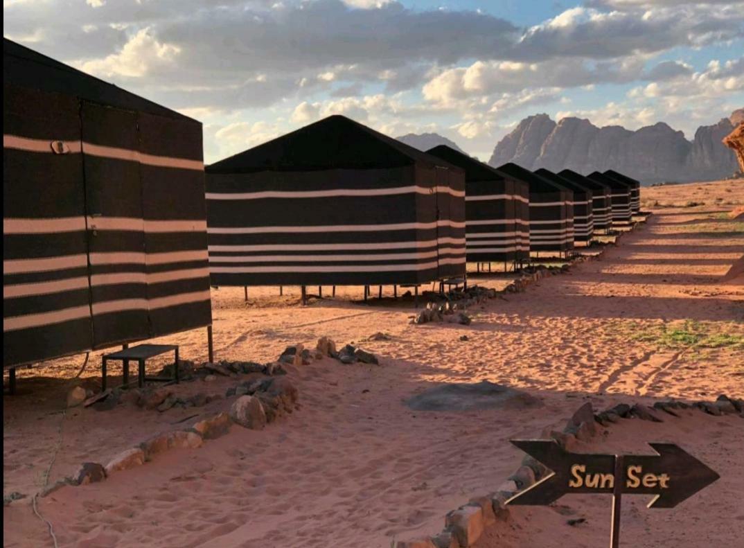 Wadi Rum Moon Camp ภายนอก รูปภาพ