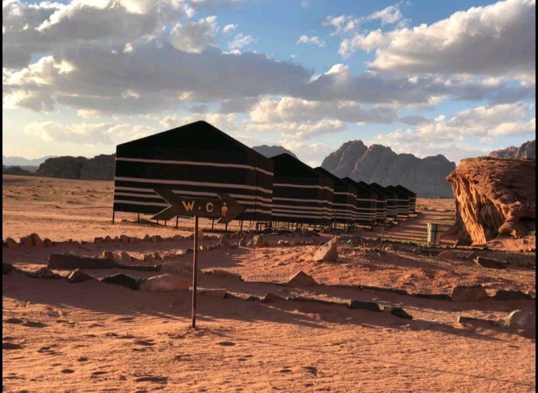 Wadi Rum Moon Camp ภายนอก รูปภาพ