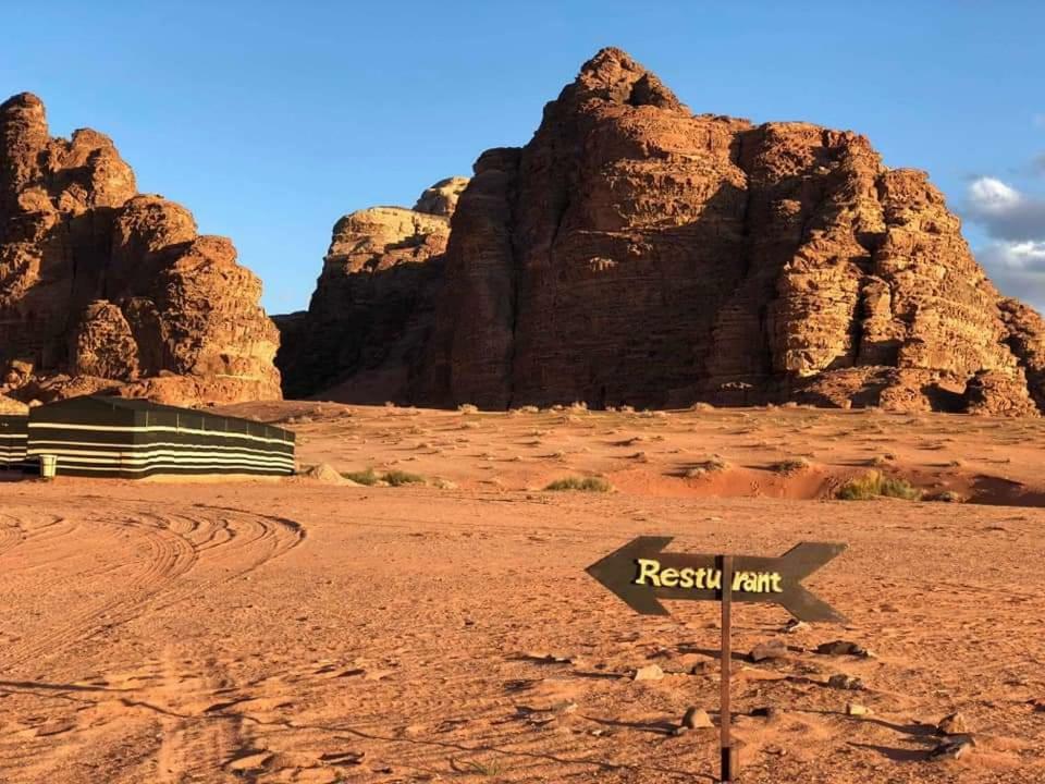 Wadi Rum Moon Camp ภายนอก รูปภาพ